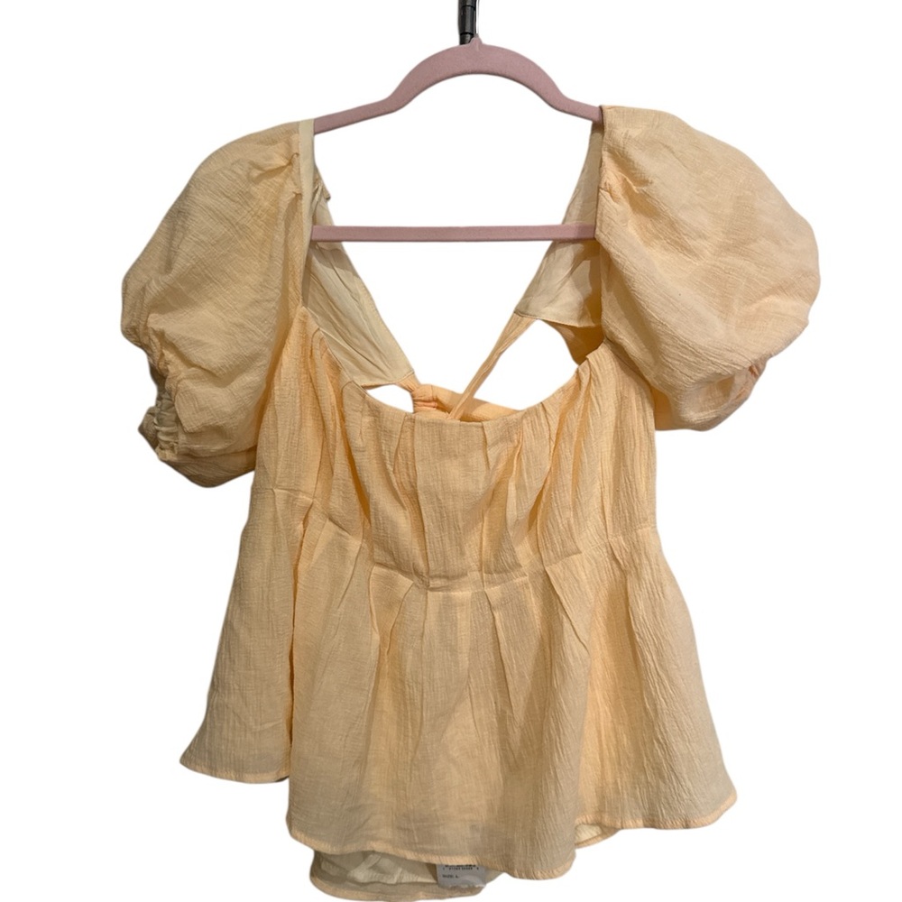 Astr the Label Puff Sleeve Blouse in 
 Yellow size Large
